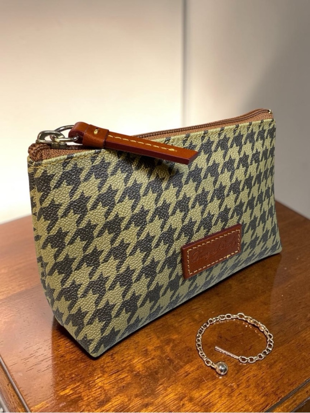 Dooney & Bourke Houndstooth Zip Pouch / Wristlet Cosmetic Bag 💼 - Picture 4 of 10